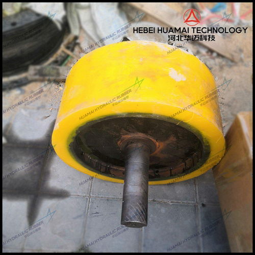 華邁聚氨酯翻新掛膠輪 耐磨PU澆注包膠加工與非標(biāo)生產(chǎn)全解析